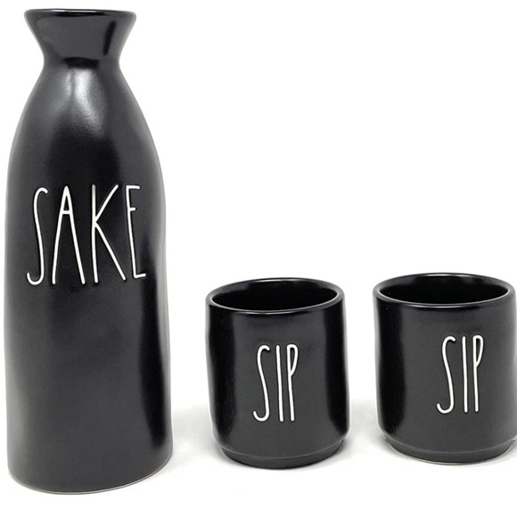 RAE Dunn SAKE Pitcher SIP Cups Matte Black Ceramic Set NIB - Picture 1 of 2